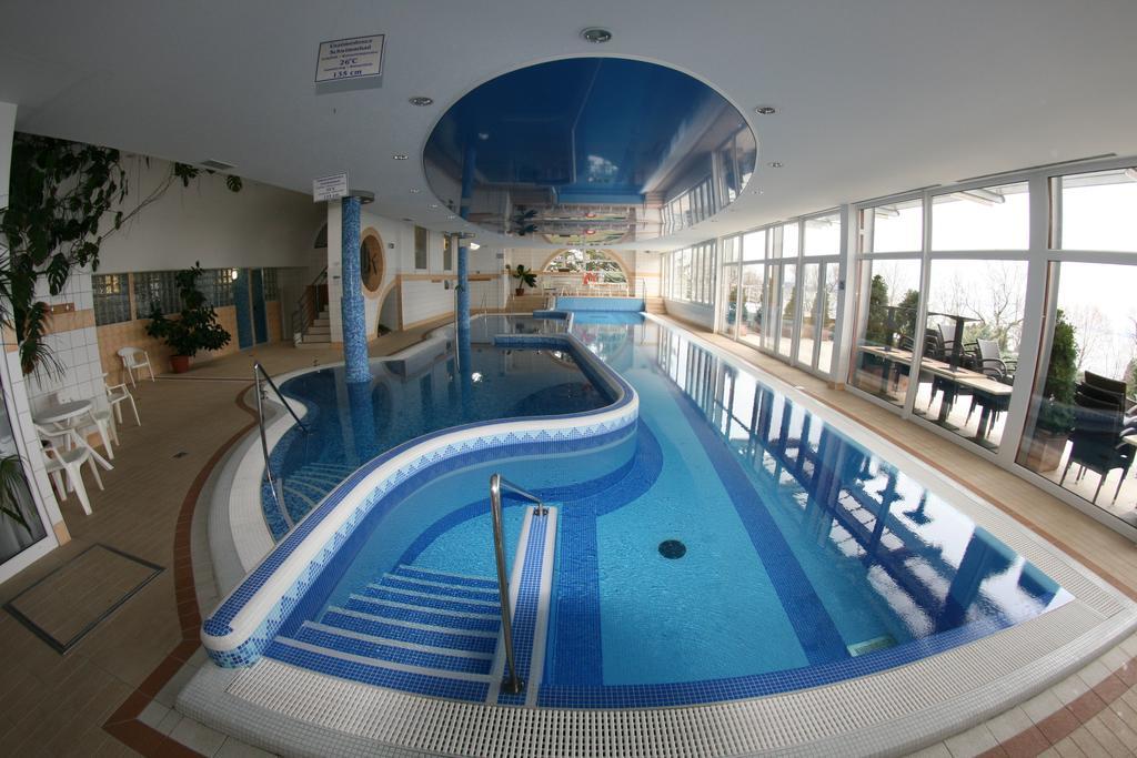 Hotel Panorama Balatongyorok Bagian luar foto