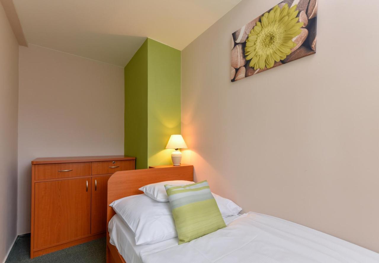 Hotel Panorama Balatongyorok Bagian luar foto