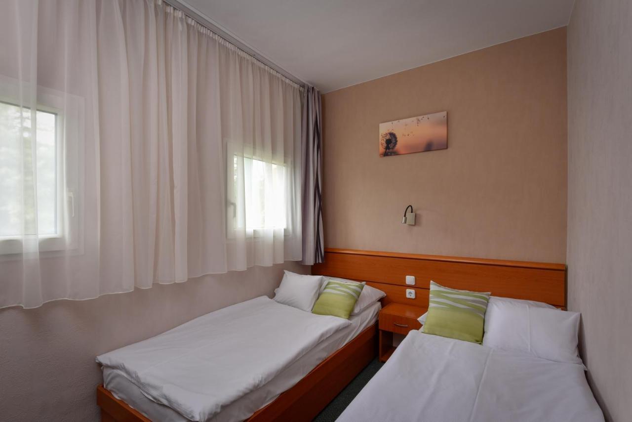 Hotel Panorama Balatongyorok Bagian luar foto